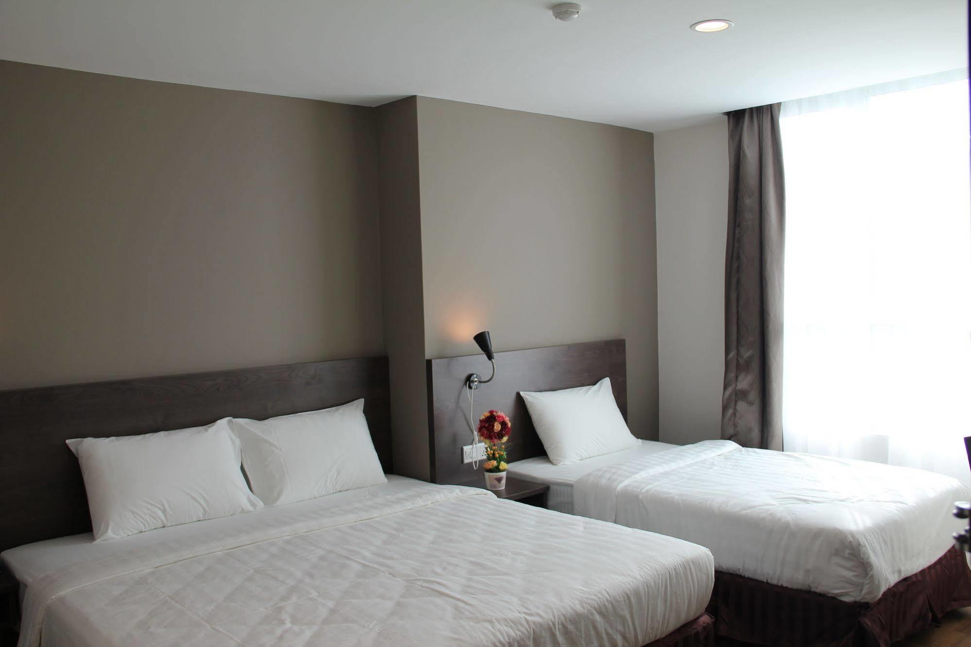 KL Hotel Labuan Buitenkant foto