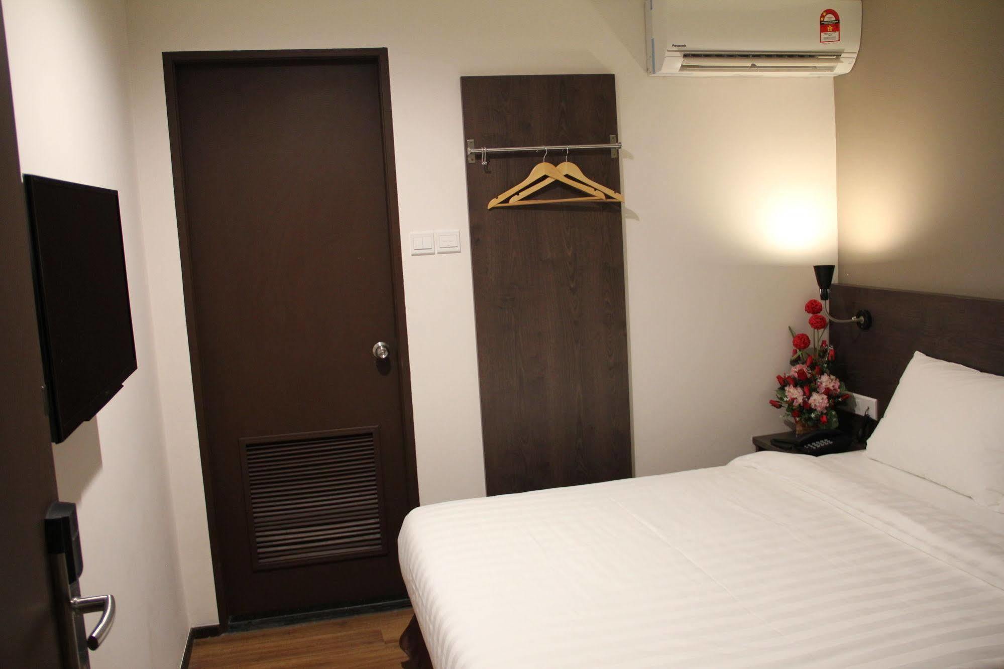 KL Hotel Labuan Buitenkant foto